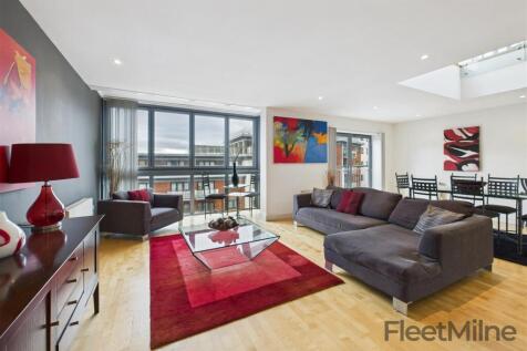 Living/dining area
