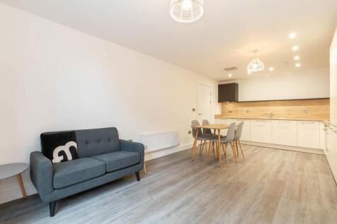 Photos of the property furnished