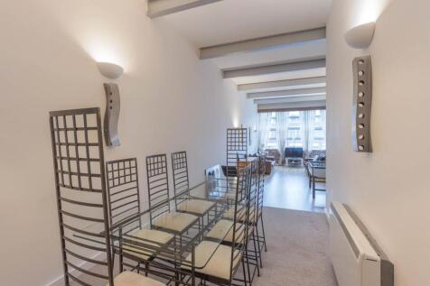 Living Room/Ding Area