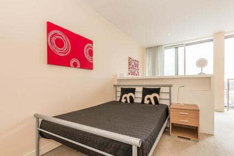 Living/Sleeping Area