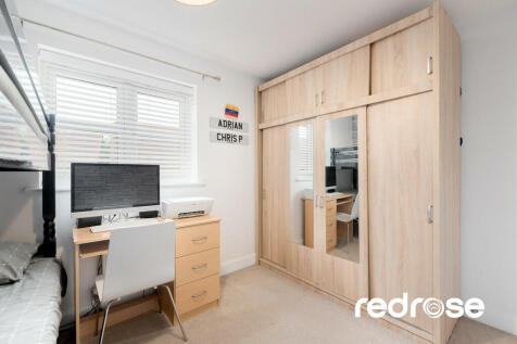 40 Pilgrim Drive-...