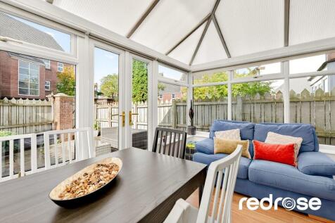 web_32 Main St-20...