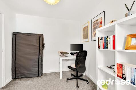 web_32 Main St-30...