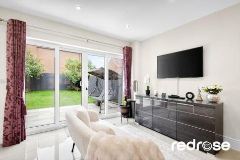 6 Steaton Close -...