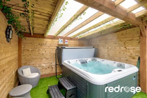 web_5 Roby Ave - ...