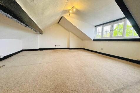 LOFT ROOM