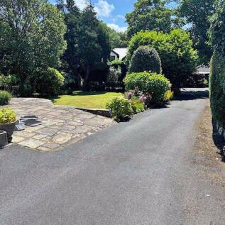 FRONT DRIVEWAY