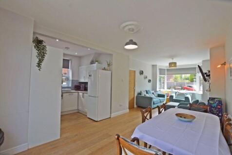 Diner/Kitchen