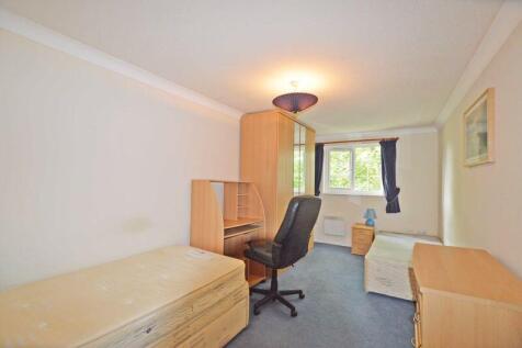 Guest bedroom/study