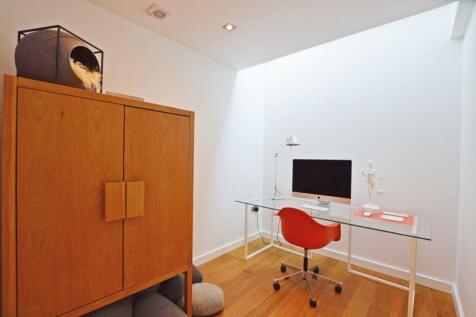 BEDROOM/STUDY
