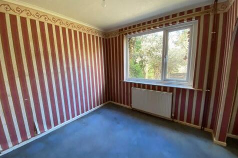 DINING ROOM.jpg