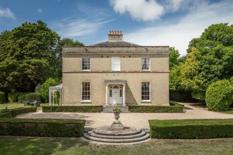 Corfe Hill House Main Front.jpg