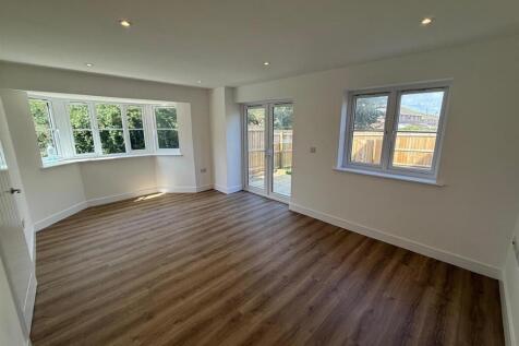Plot 652 lounge.jpg