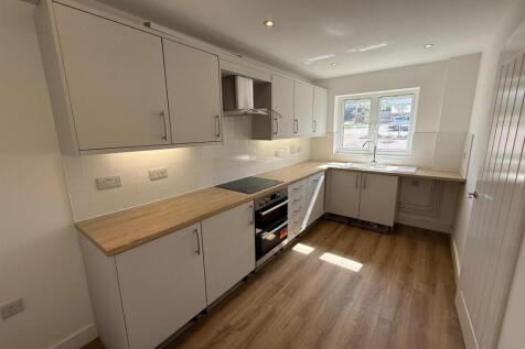 Plot 652 kitchen.jpg