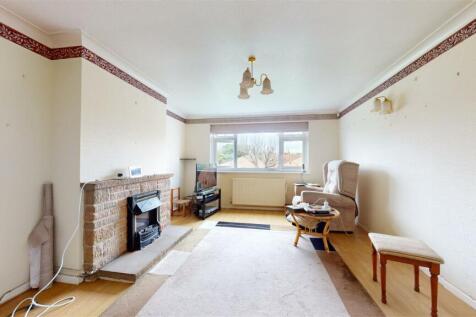 LIVING ROOM.jpg