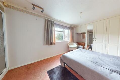 BEDROOM ONE.jpg