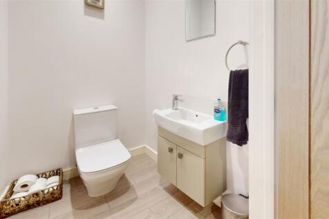 Bathroom (3).jpg