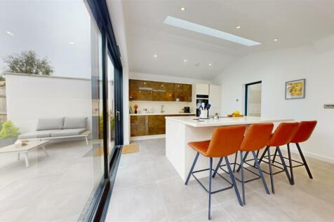 ADITIONAL KITCHEN PICTURE.jpg