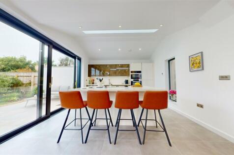 KITCHEN ONE.jpg