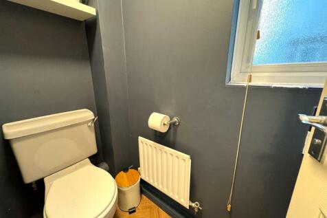 CLOAKROOM.jpg