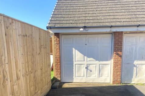 GARAGE.jpeg