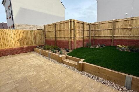 Plot 382 garden.jpeg