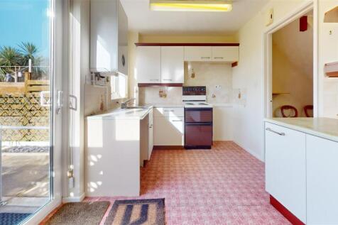 Kitchen (9).jpg