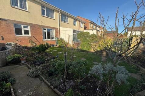 Rear Garden. 3.jpg