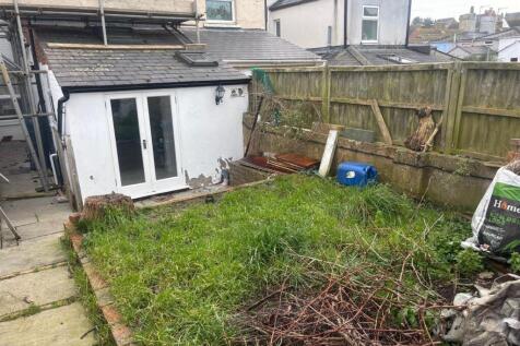 Rear Garden. 1.jpg