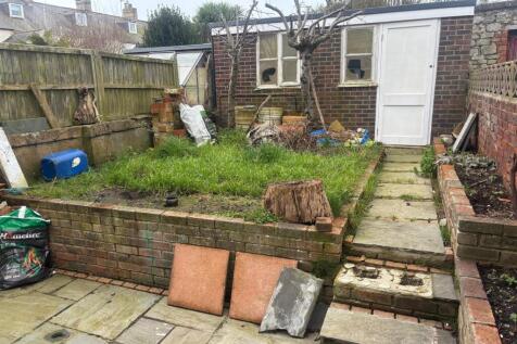 Rear Garden..jpg