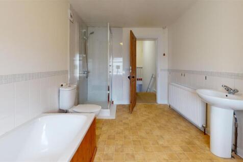 Bathroom (11).jpg