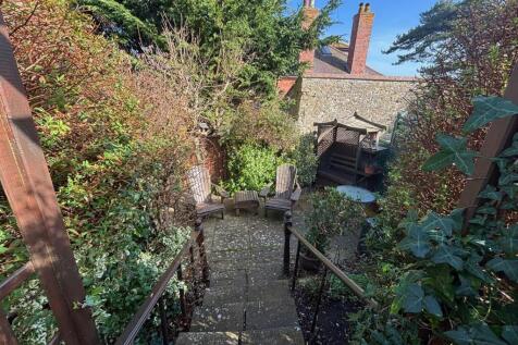New Garden 4.jpg