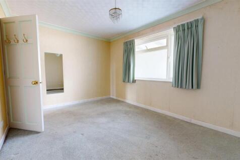 BEDROOM ONE.jpg