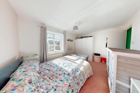 BEDROOM 1 ANGLE 1.jpg