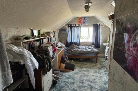 Loft room 1.jpg