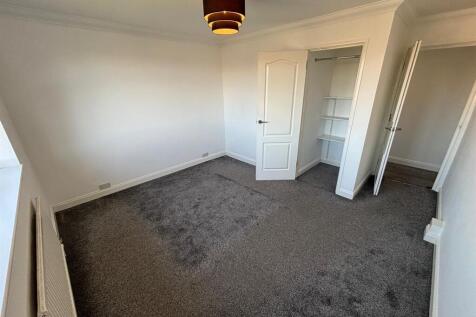 Bedroom 1.3.jpg