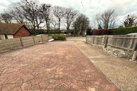 DRIVEWAY.jpg