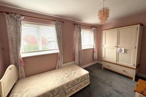 BEDROOM ONE.jpg
