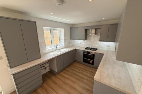 Plot 379 kitchen.jpeg