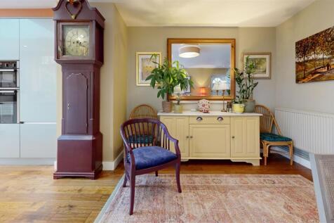 Dining-Room (3).jpg