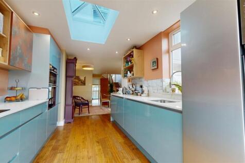 Kitchen 1.1.jpg