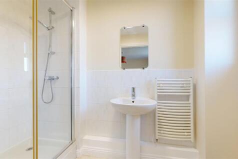SHOWER ROOM.jpg