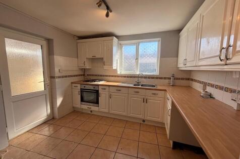 Kitchen 4.jpg