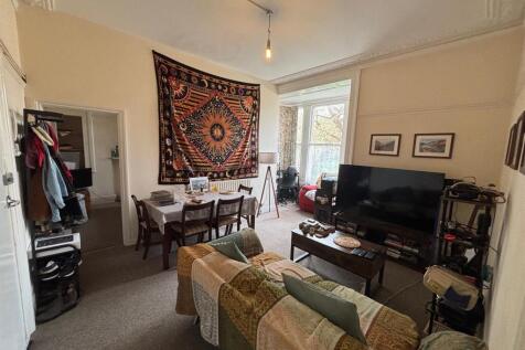 Living Room.jpg