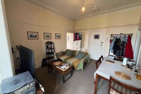 Living Room 1.4.jpg