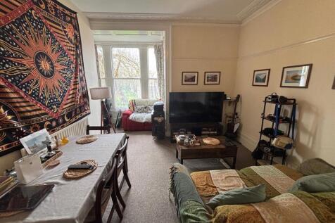 Living Room 1.2.jpg