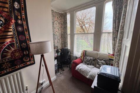Living Room 1.3.jpg