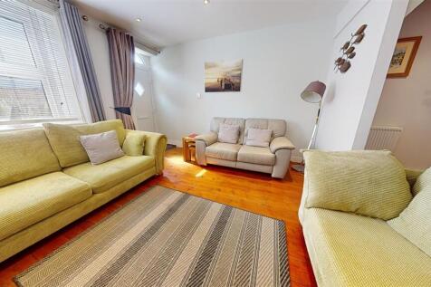 LOUNGE 2.jpg