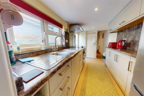 KITCHEN 1.jpg