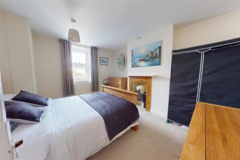 BEDROOM 2 PIC 1.jpg